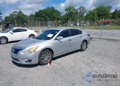 2015 Nissan Altima 2.5/2.5 S/2.5 Sl/2.5 Sv из США, поврежденный, VIN 1N4AL3AP2FC245789